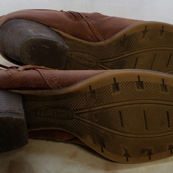 Baretraps 6M Brown Booties - Picture 5 of 5